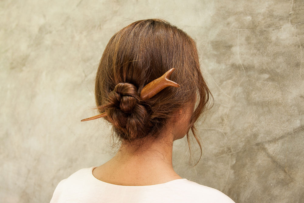 how to tie hair with stick