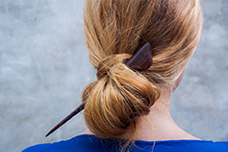 traditional japanese hairstyles with chopsticks